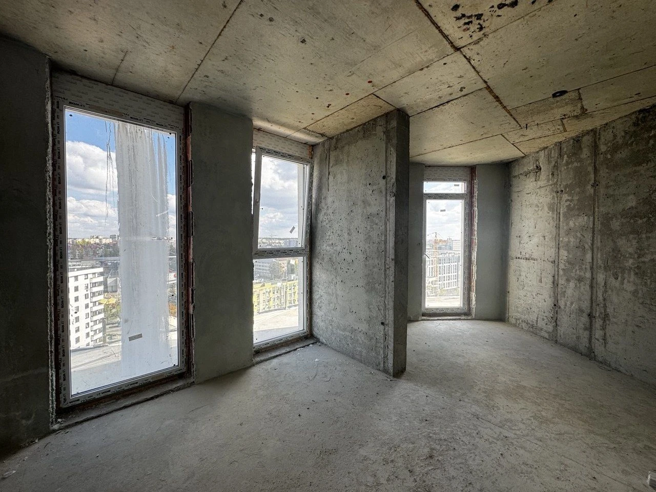 Продаж  3-кімнатної квартири в новобудові ЖК Five Address (в