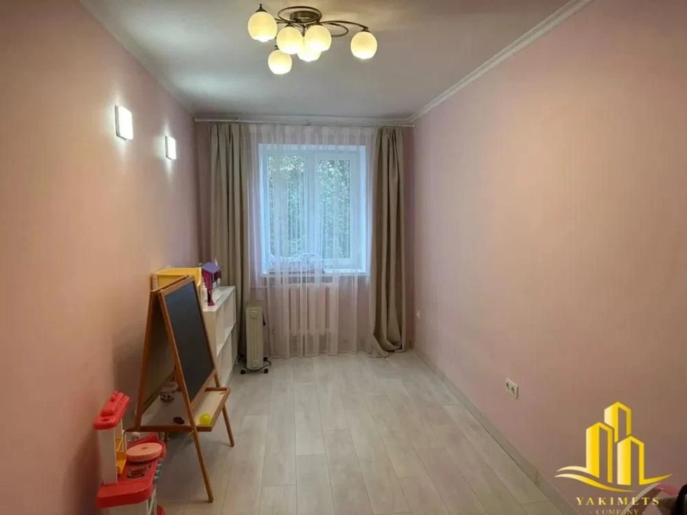 Продаж 3-к квартири; Вул. Лазаренка