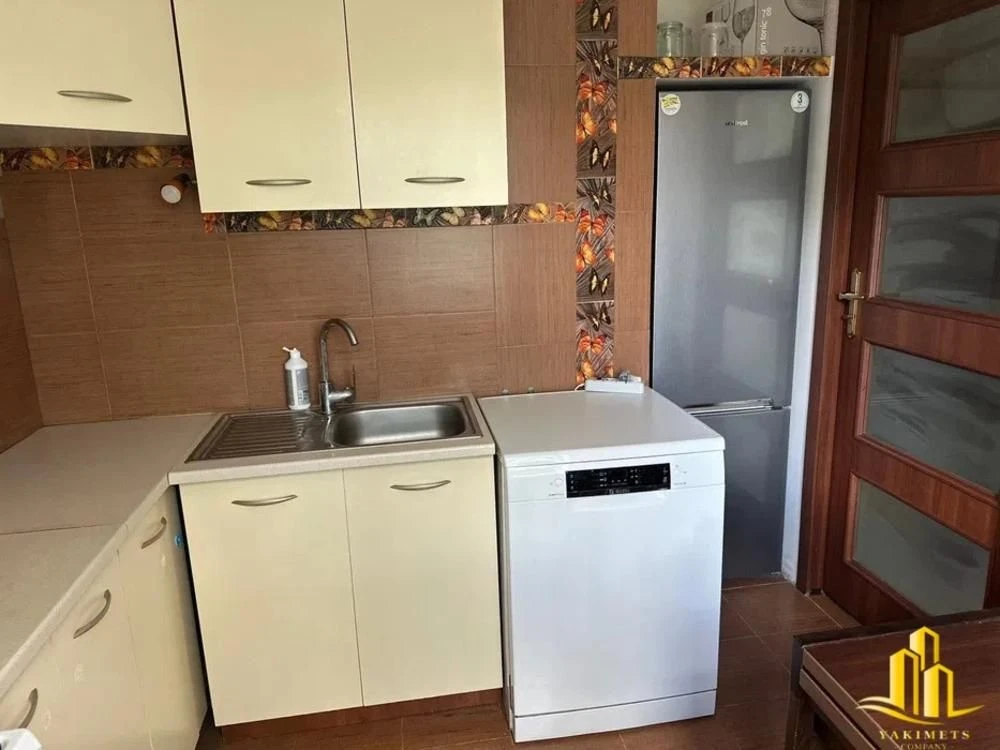 Продаж 3-к квартири; Вул. Лазаренка