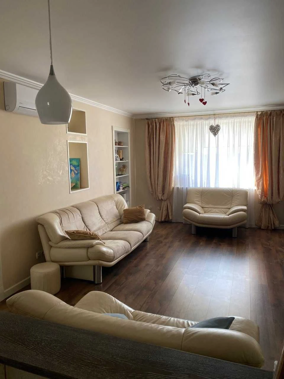 Продаж 3-кім. квартири 100м2 з ремонтом, меблями і технікою!