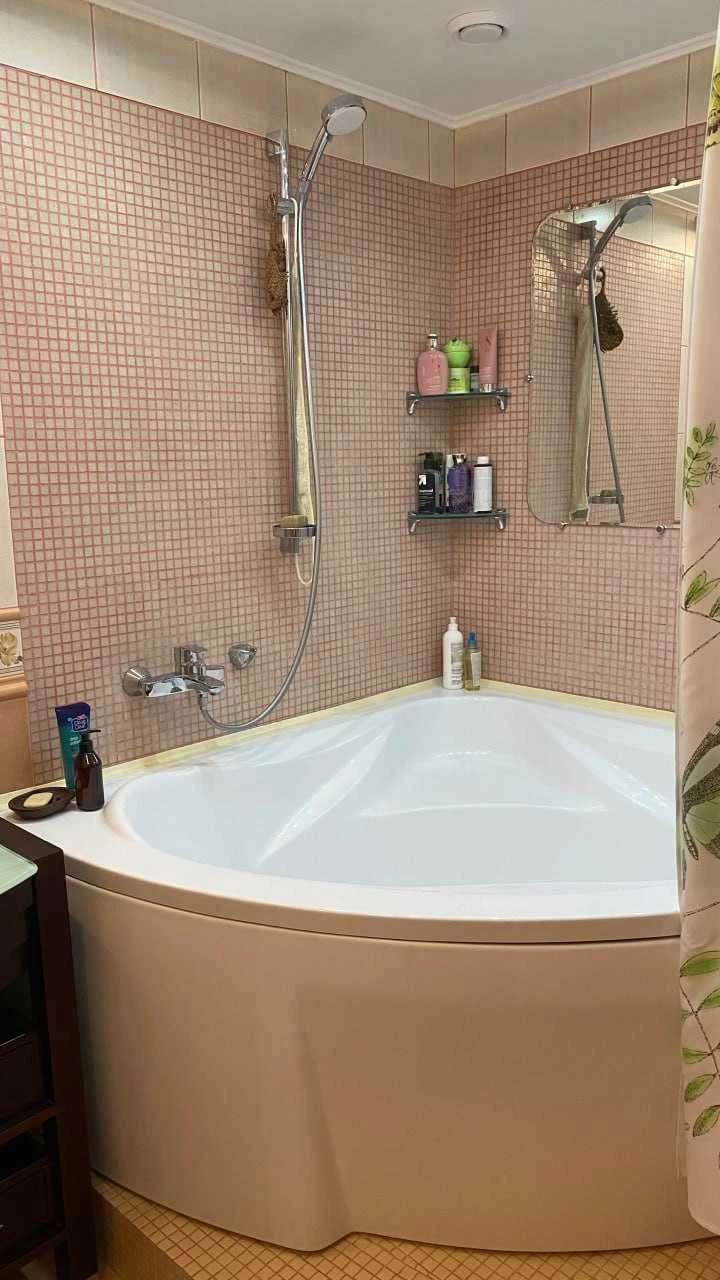 Продаж 3-кім. квартири 100м2 з ремонтом, меблями і технікою!