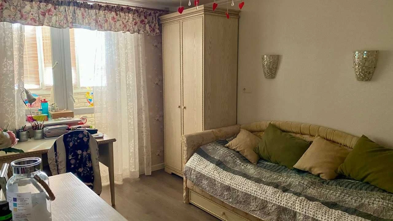Продаж 3-кім. квартири 100м2 з ремонтом, меблями і технікою!