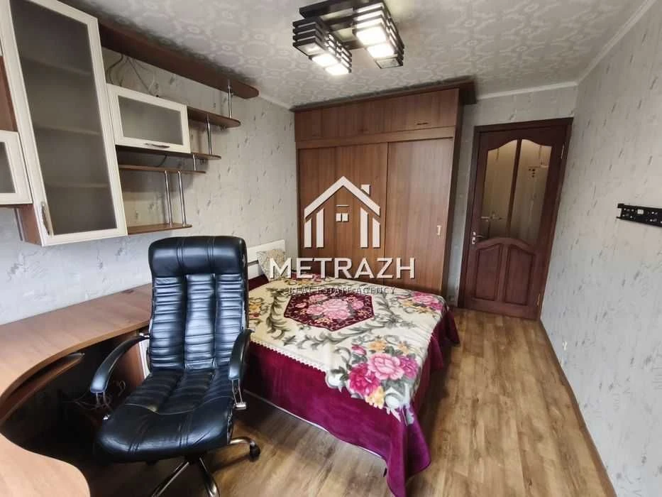 Cozy 3-bedroom apartment for sale on Leopolda Sviody