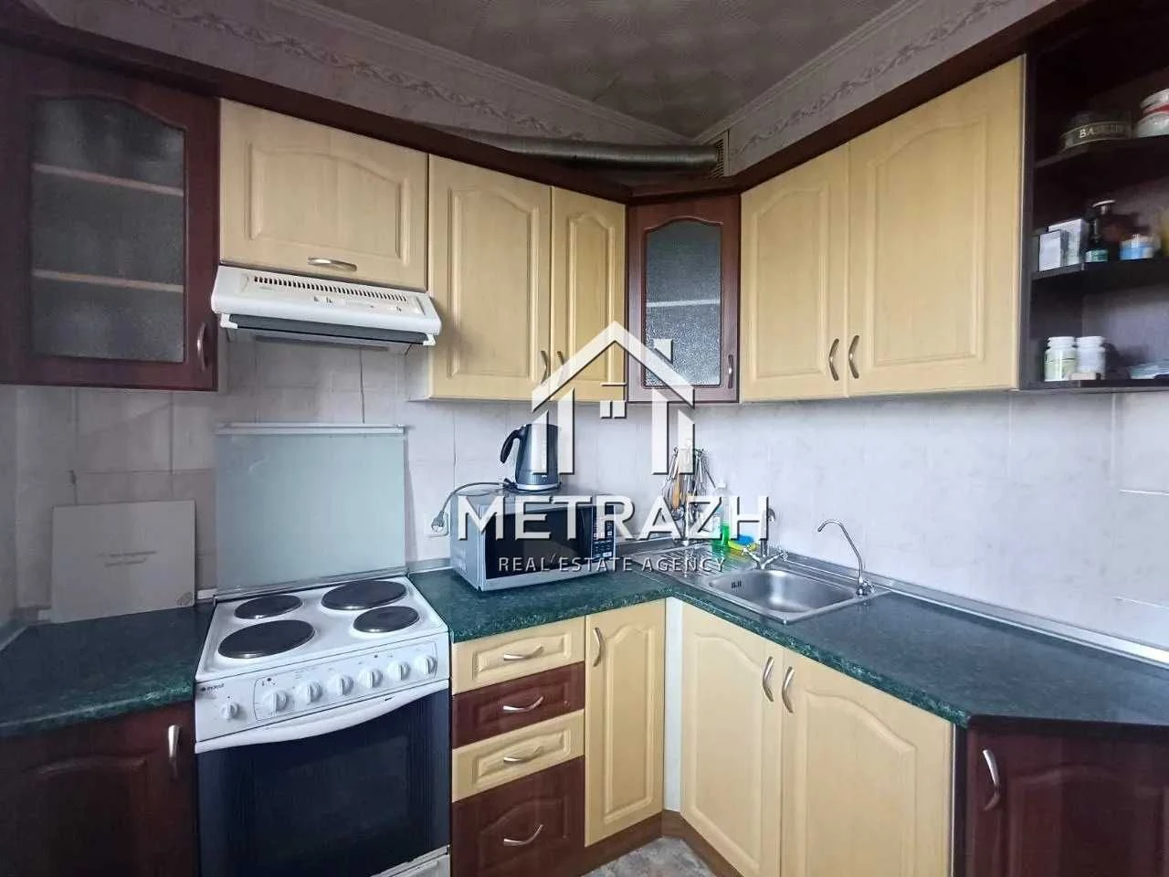 91711 Продам 3-комнатную квартиру возле метро Перемога!