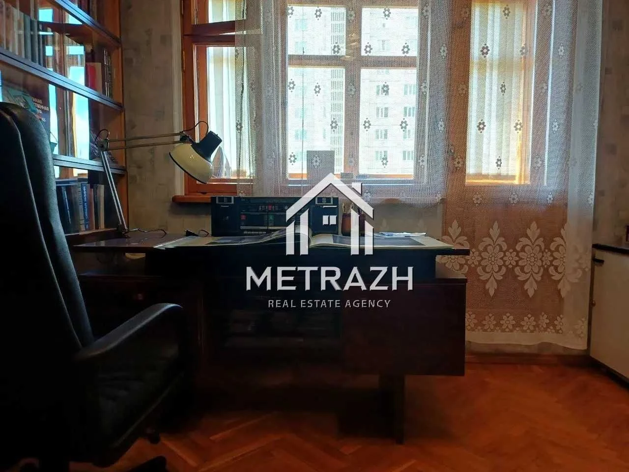 91711 Продам 3-комнатную квартиру возле метро Перемога!