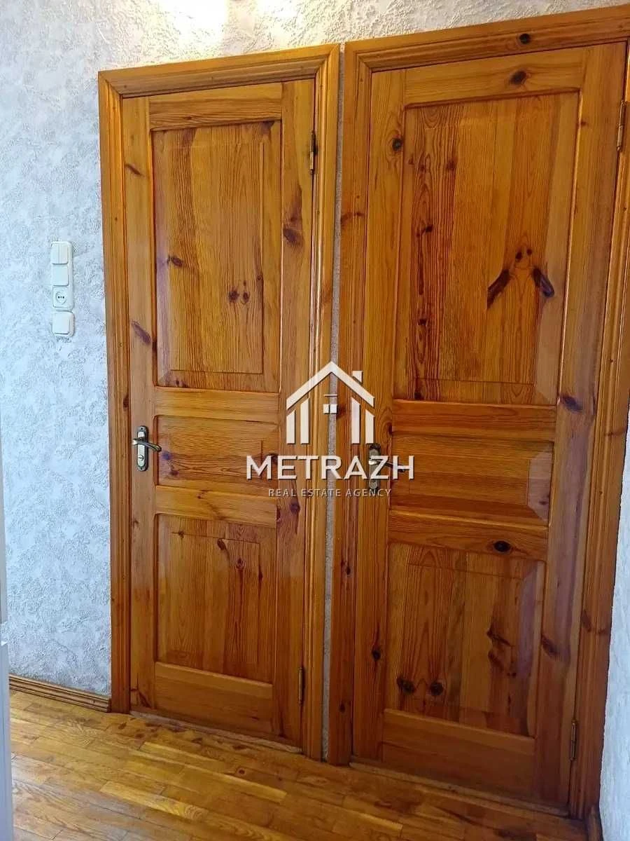 91711 Продам 3-комнатную квартиру возле метро Перемога!