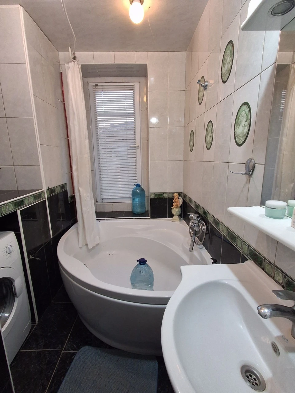 Продам 2 к. квартиру Библика ХТЗ метро Тракторный Завод Серт