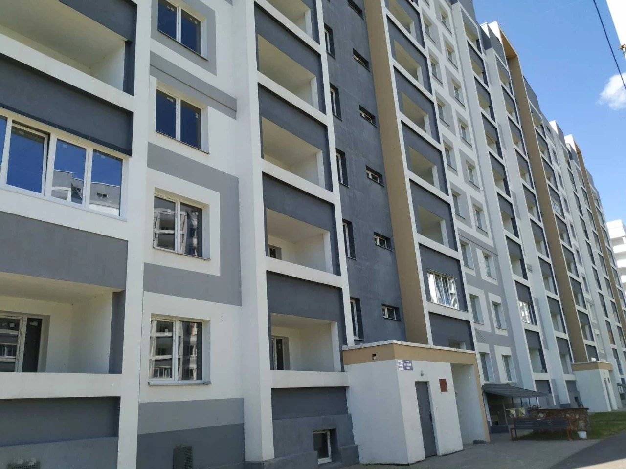 I will sell a large 1-room apartment in the new building of the Kazka residential complex