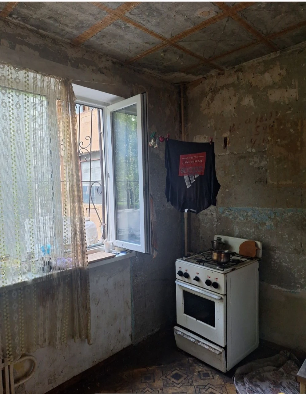 For Sale: 4-room apartment in Sultonka, near Studencheskaya Metro