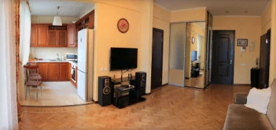 Продається 2-кімнатна квартира з ремонтом, 10 хв. до метро,
