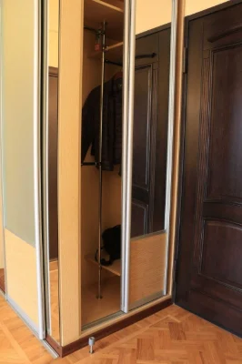 Продається 2-кімнатна квартира з ремонтом, 10 хв. до метро,