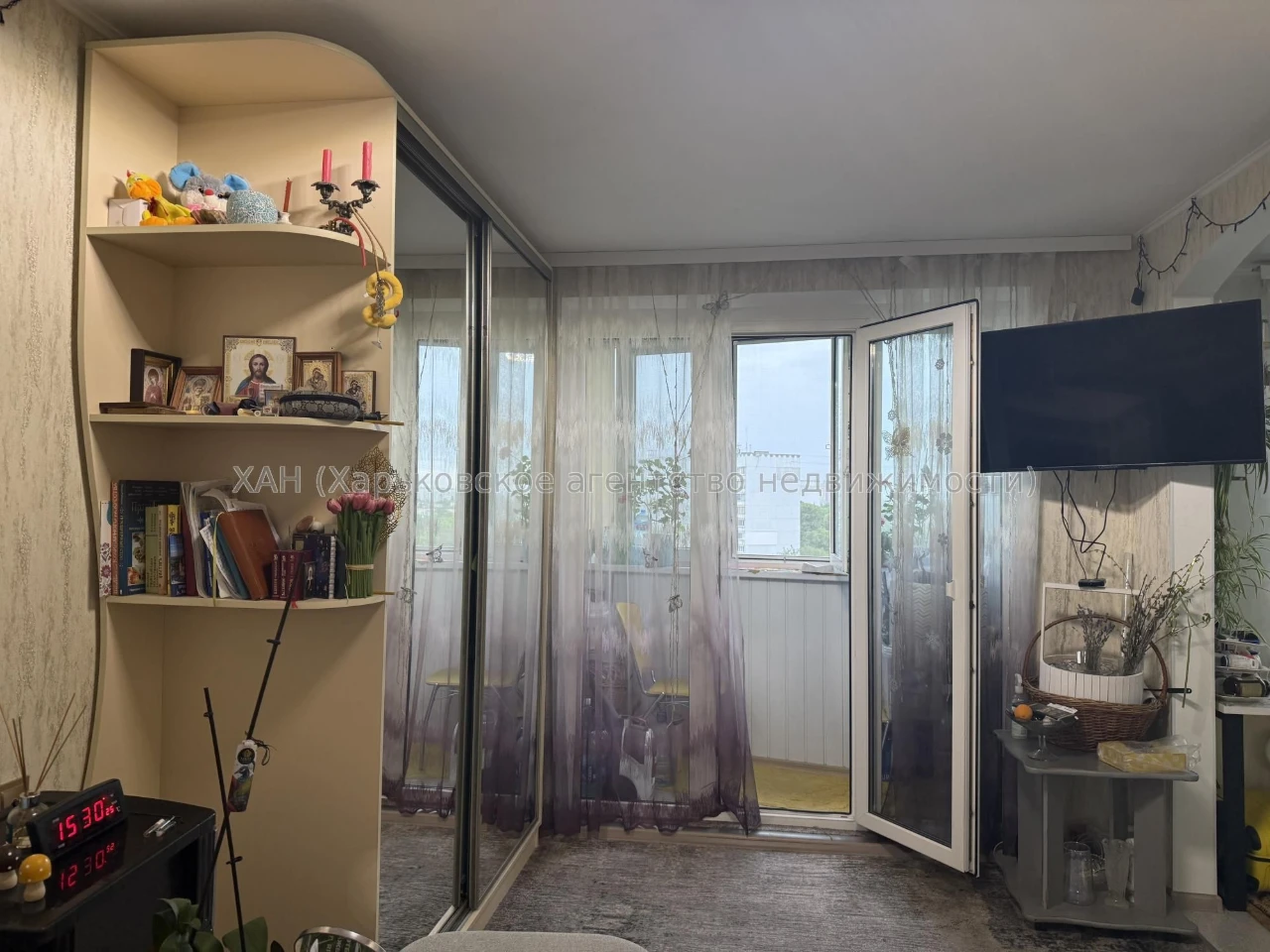Sell 1 k. apartment with repair 606 m / r, st. Unconquered E0