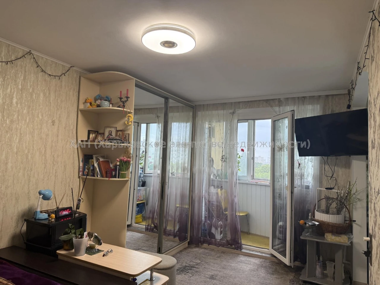 Sell 1 k. apartment with repair 606 m / r, st. Unconquered E0