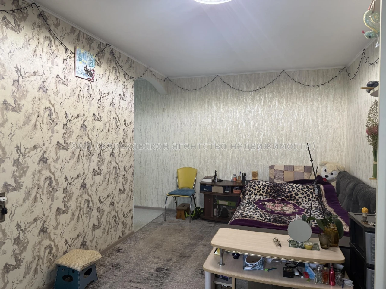 Sell 1 k. apartment with repair 606 m / r, st. Unconquered E0