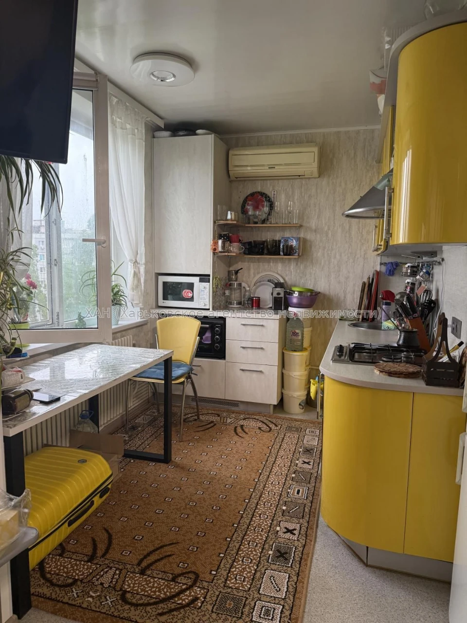 Sell 1 k. apartment with repair 606 m / r, st. Unconquered E0