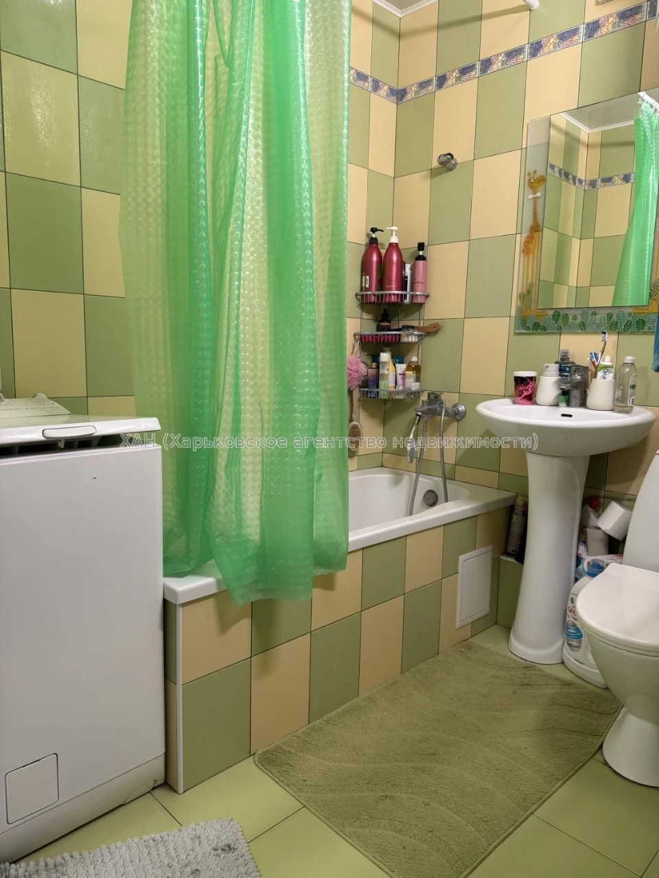 Sell 1 k. apartment with repair 606 m / r, st. Unconquered E0