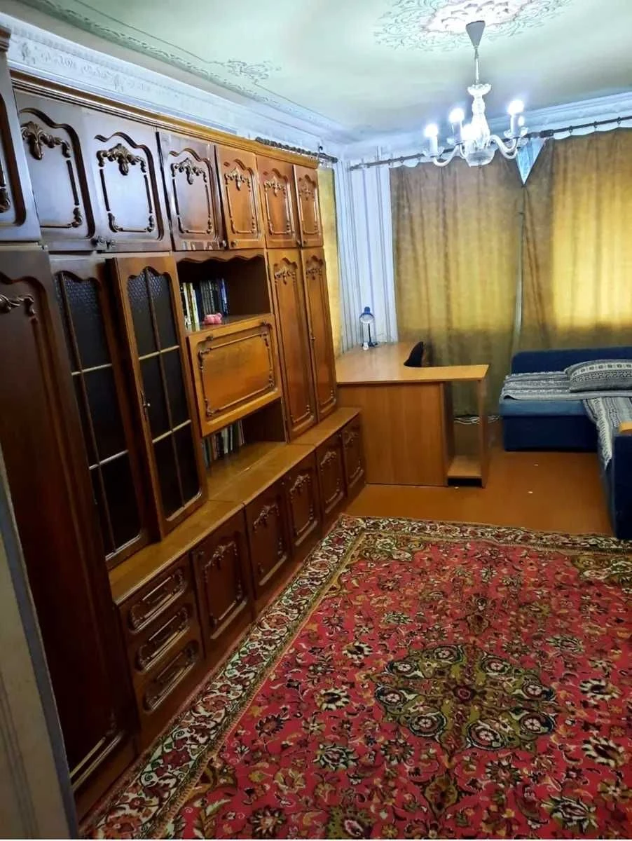 ПРОДАМ 3 к кв. 2/9 метро Холодная гора