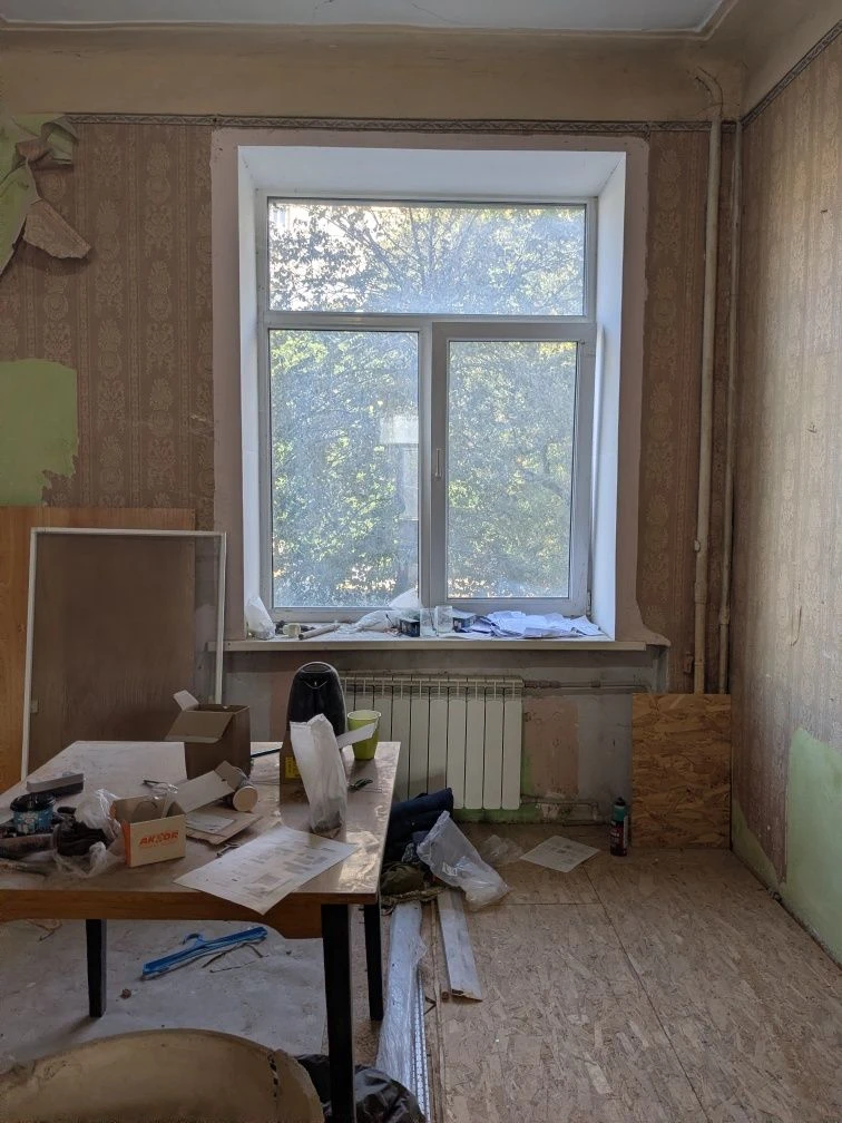 Продам 2 кв. пр.Героев Харькова 96, метро Защитников Украины