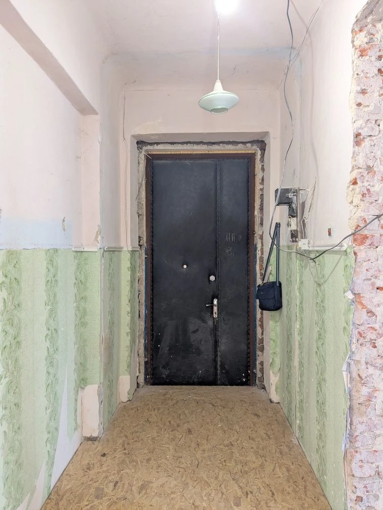 Продам 2 кв. пр.Героев Харькова 96, метро Защитников Украины