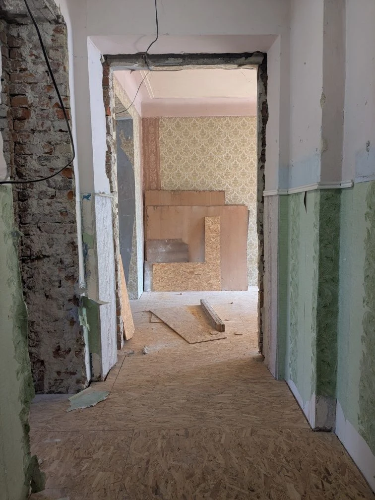 Продам 2 кв. пр.Героев Харькова 96, метро Защитников Украины