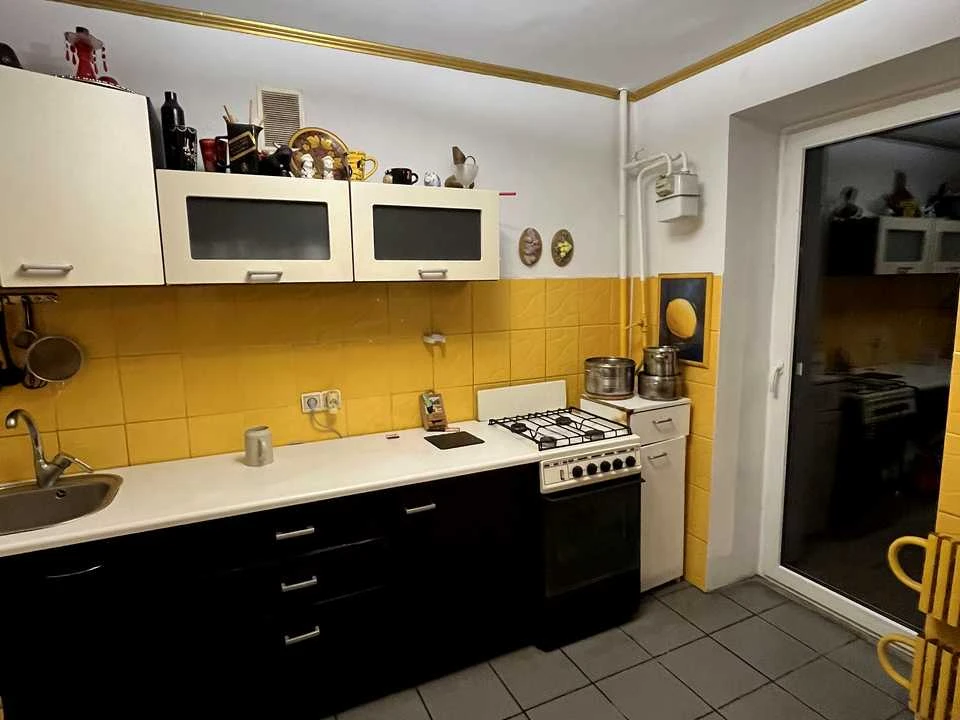 Apartment. Ivano-Frankivsk, Ugornitska st.