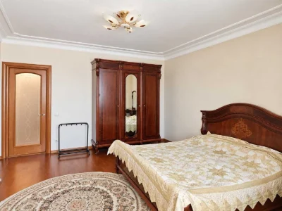 Просторная 2-комнатная квартира 90 м² в ЖК «Голосиево» / Голосиево