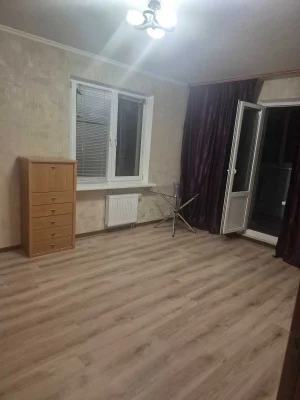 Оренда 2 кімн., квартири, вул Лісківська 7 (довгостроково)