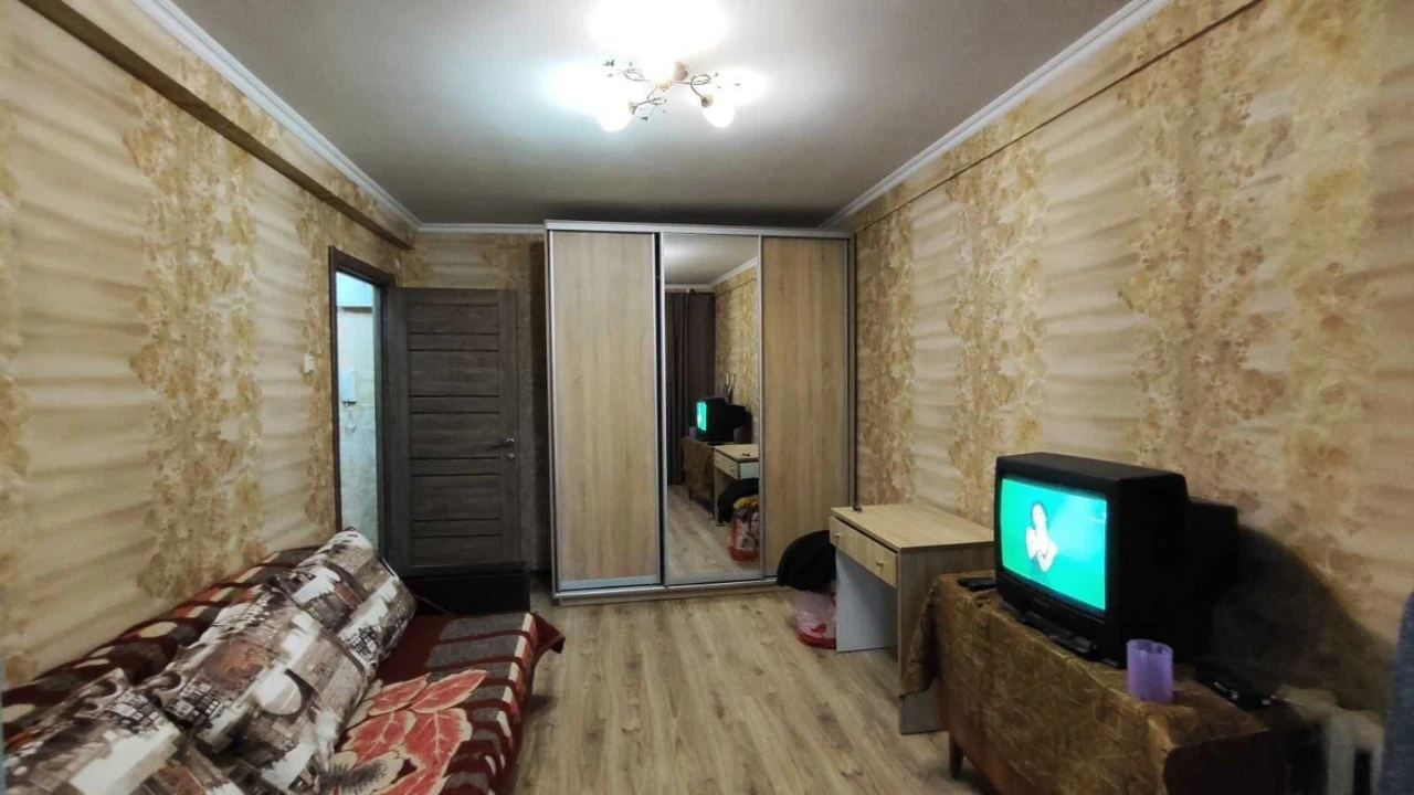 Здам 1к поруч метро Чернігівська, Дарниця, вул. Малишка.