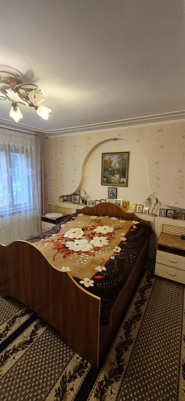 Продам будинок на Продольній 90 метрів 6 соток з місцем для