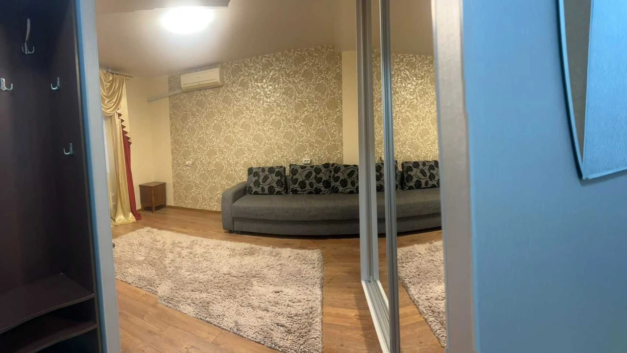 Продам 1-кiмнатну квартиру м.Наукова