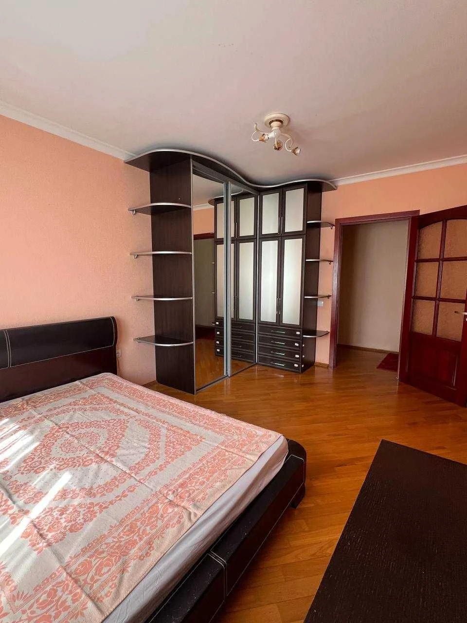 For Sale: 3-room apartment on Astronomical Street
