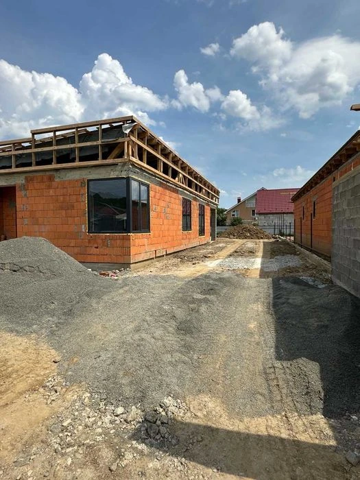 Будинок з газом на завершальній стадії будівництва 5 хв від