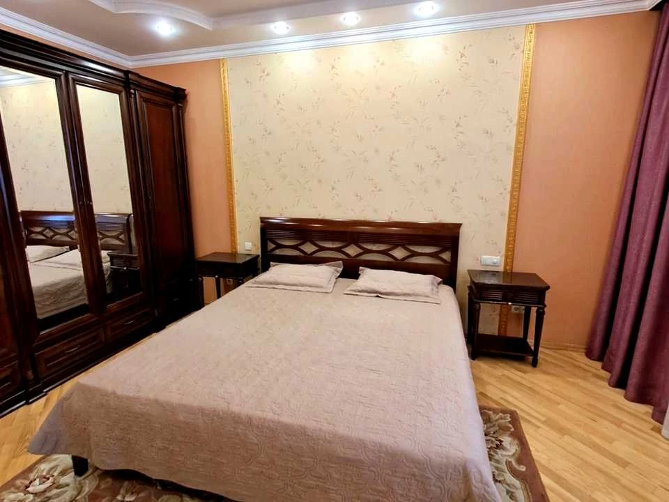 Квартира. Київ, Миколи Бажана просп.