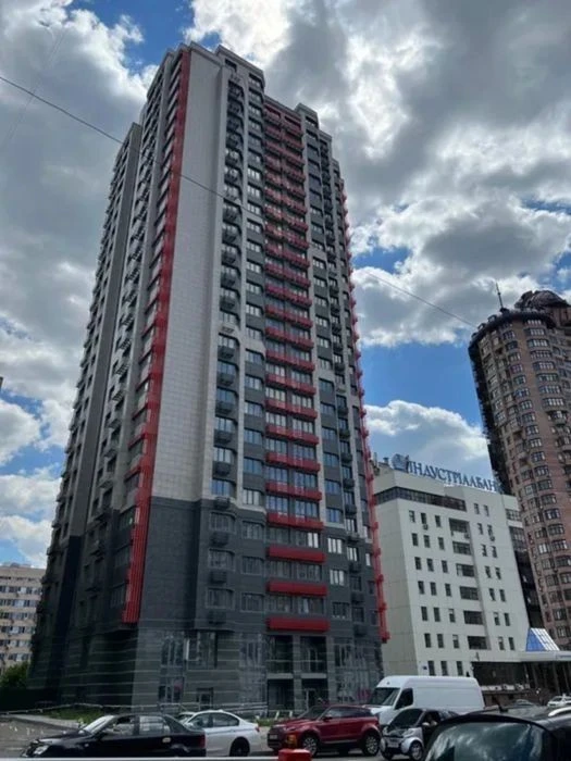2-room apartment 77 m² Gvardiyskyi residential complex | Pechersk | metro 2 minutes