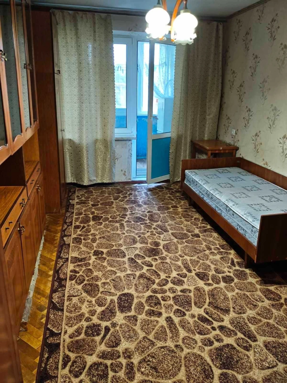 Без комісії продам 2 кімнатну квартиру Гната Юри