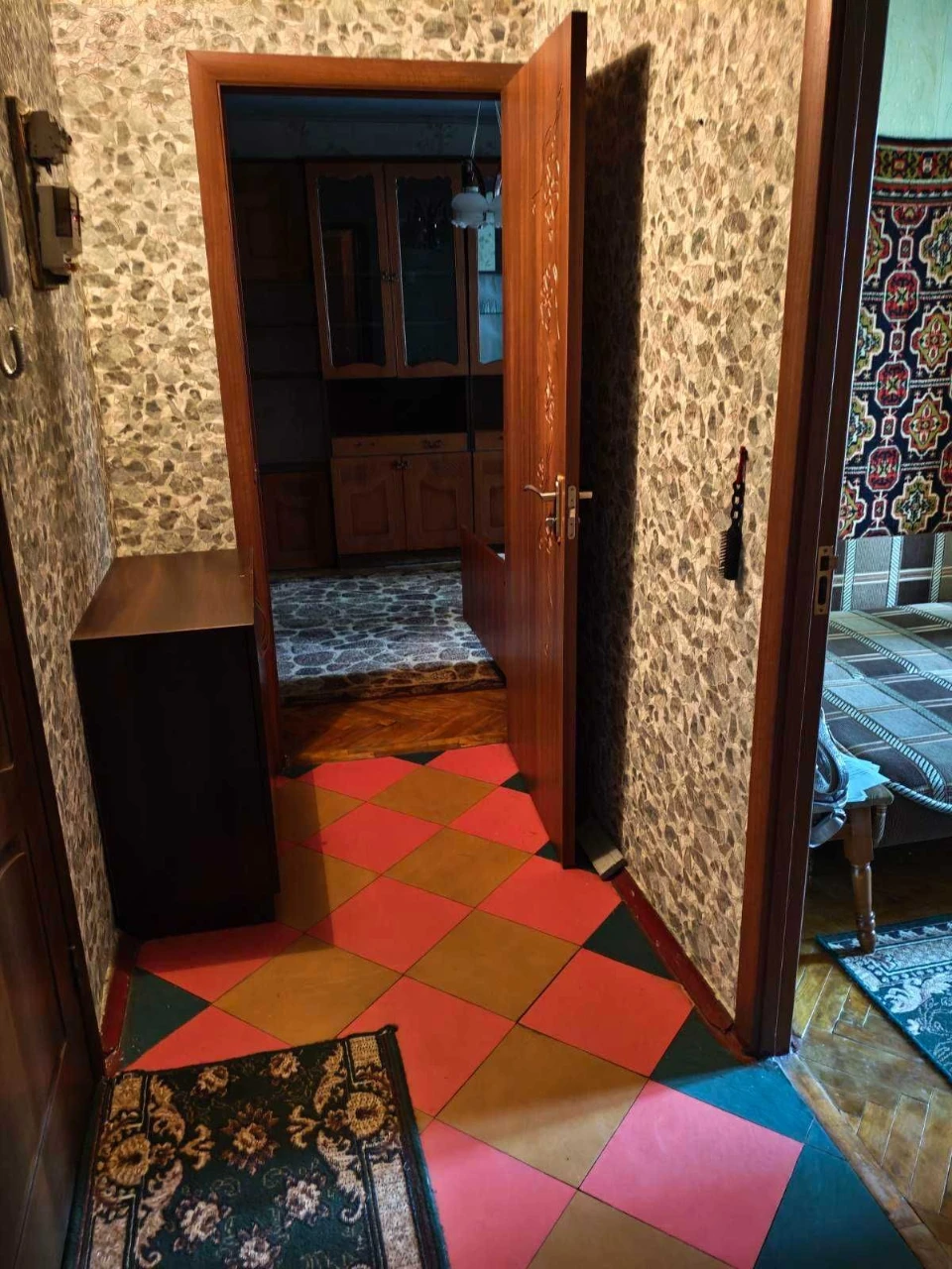 Без комісії продам 2 кімнатну квартиру Гната Юри