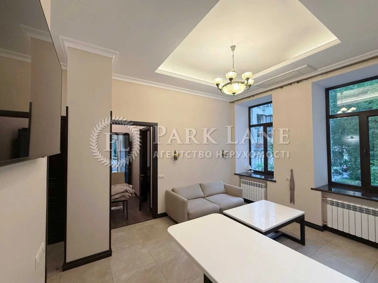 Продается квартира 2 км, 2 этажа, 60 м², Центр, Хрещатик, Заньковец