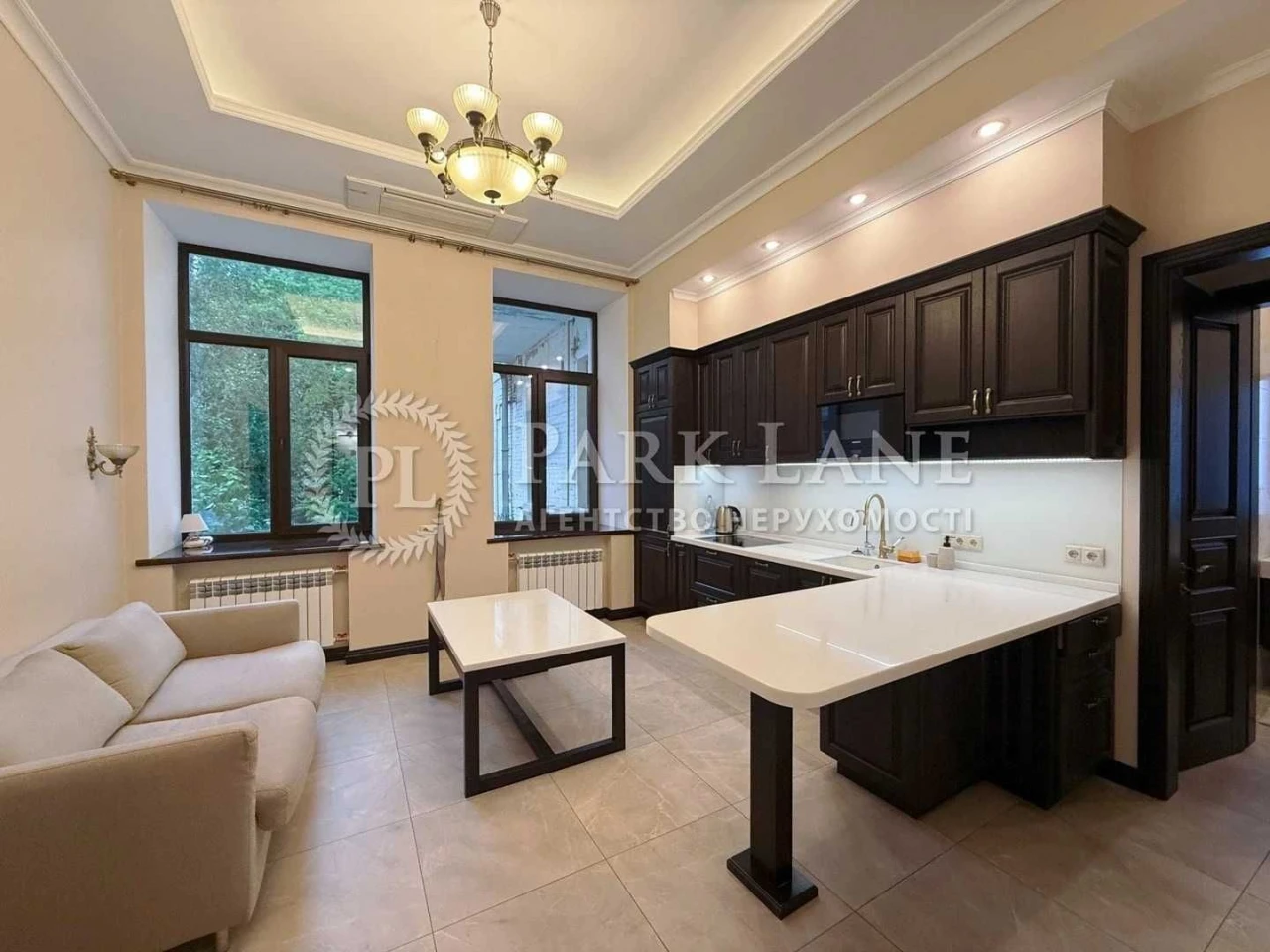 Продается квартира 2 км, 2 этажа, 60 м², Центр, Хрещатик, Заньковец