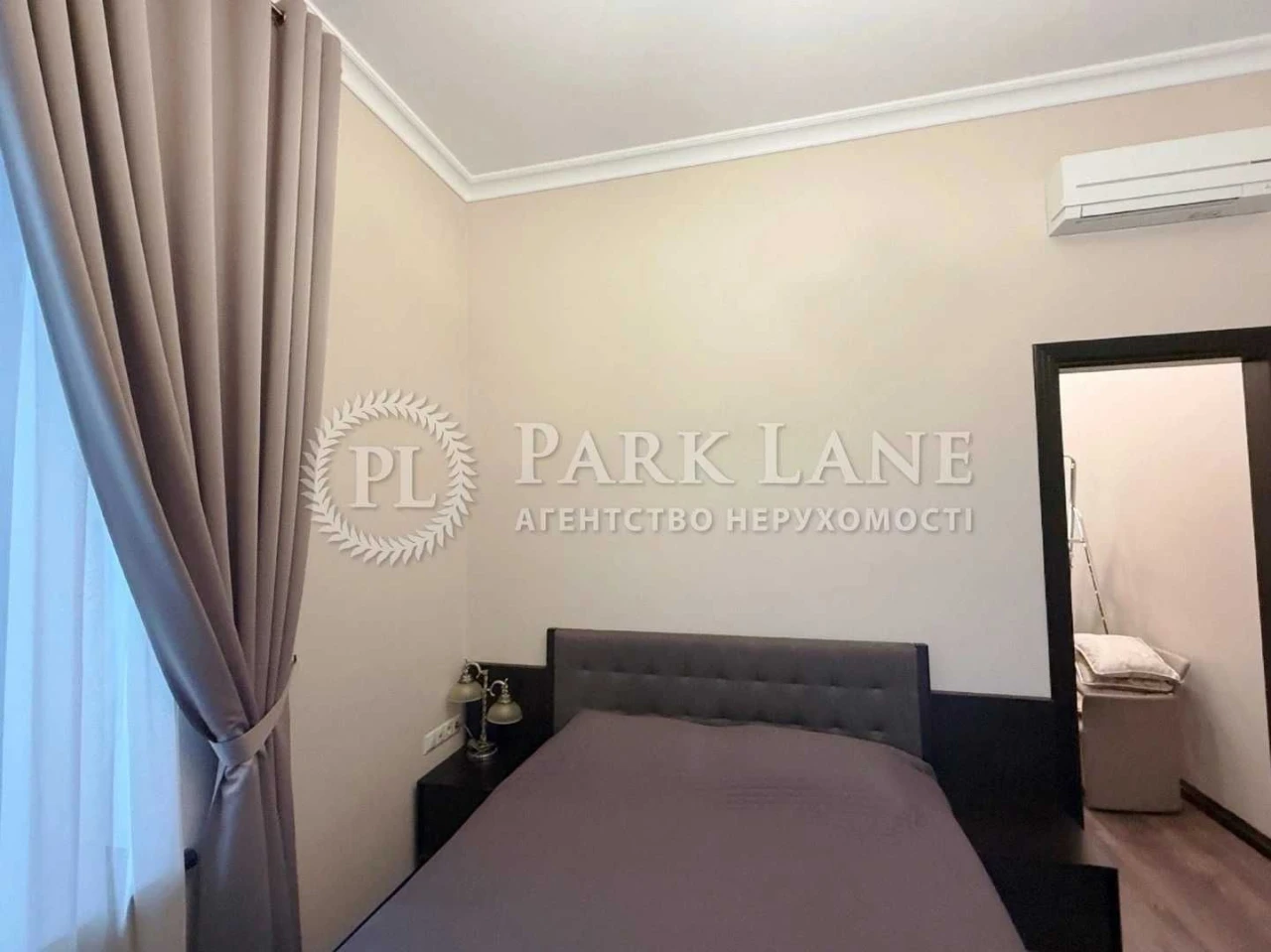 Продается квартира 2 км, 2 этажа, 60 м², Центр, Хрещатик, Заньковец