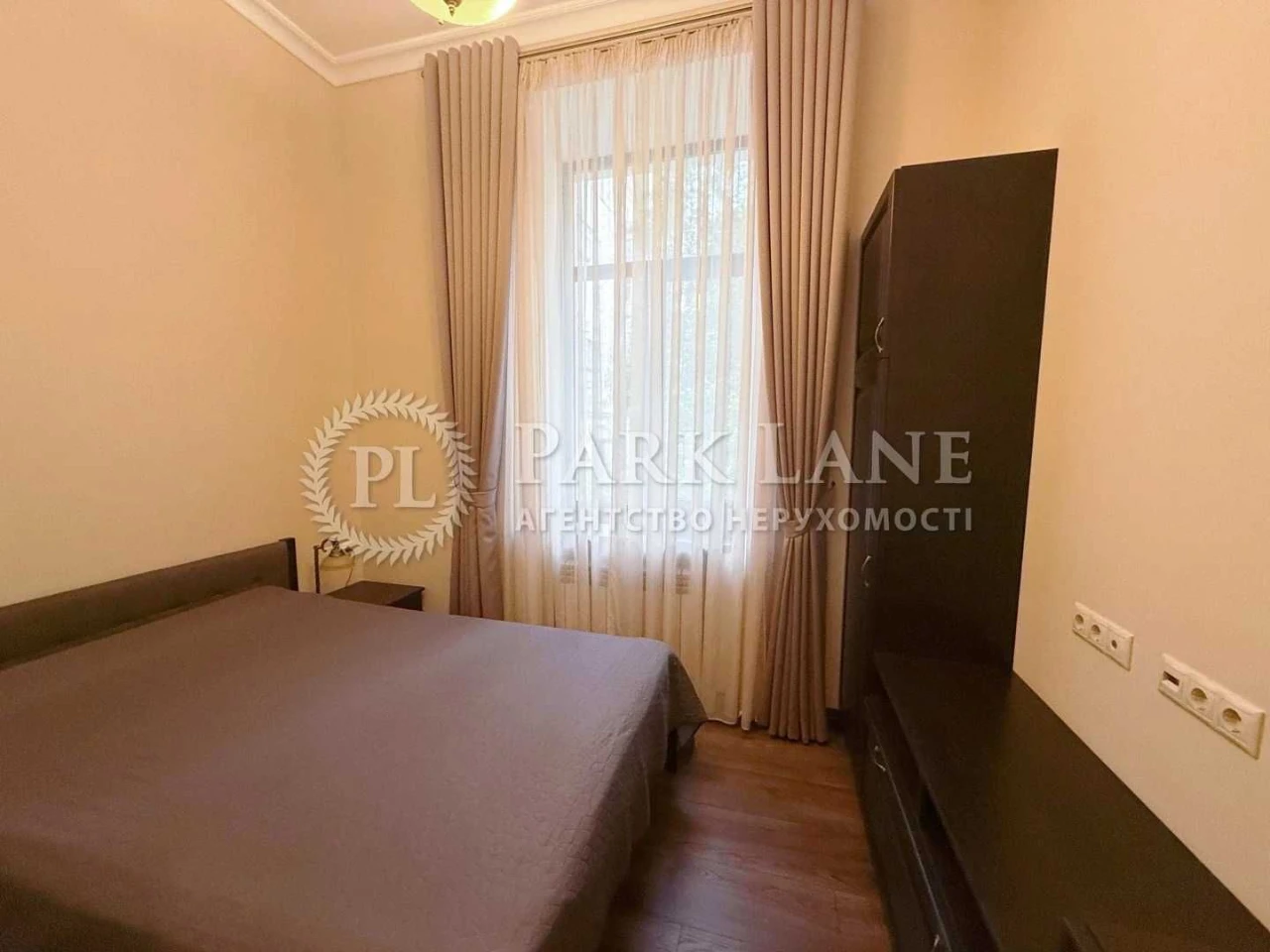 Продается квартира 2 км, 2 этажа, 60 м², Центр, Хрещатик, Заньковец