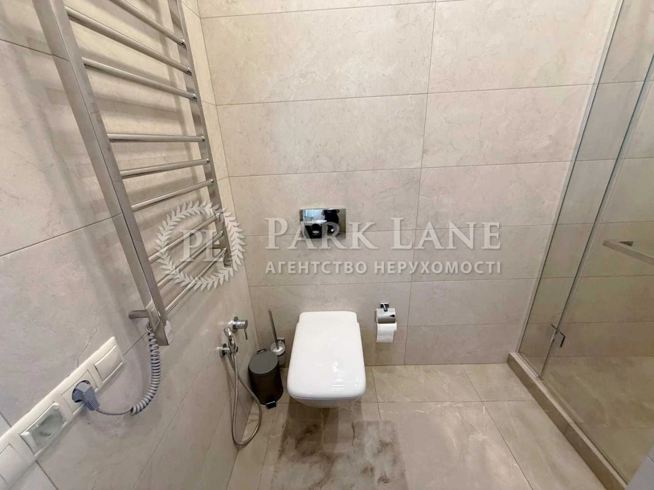 Продается квартира 2 км, 2 этажа, 60 м², Центр, Хрещатик, Заньковец
