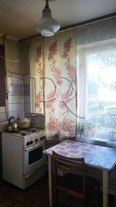 Продаж 3 кімн. квартири за адресою Олега Мудрака, 37а | Акад