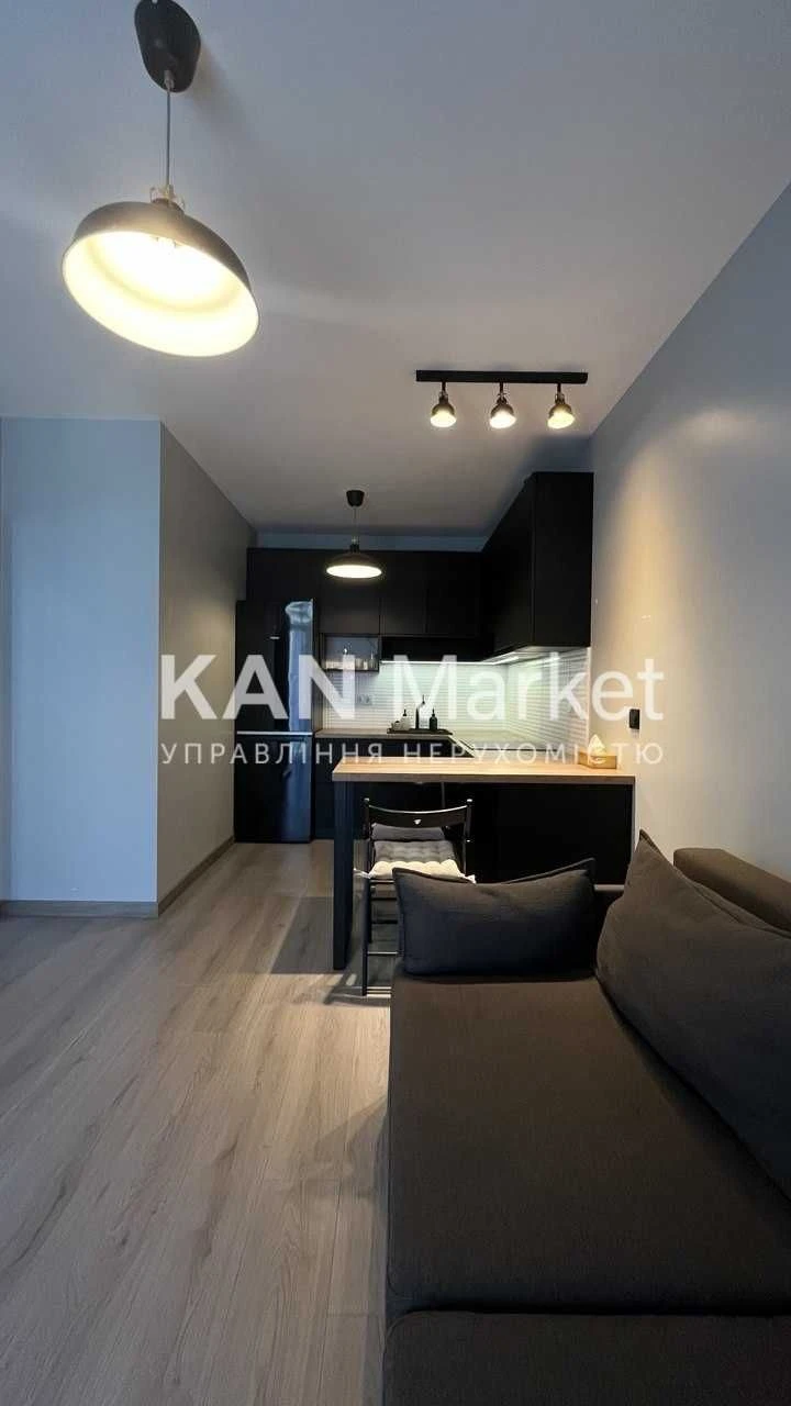 ТОП ціна! Продаж 1к квартири з ремонтом біля Public Centre у