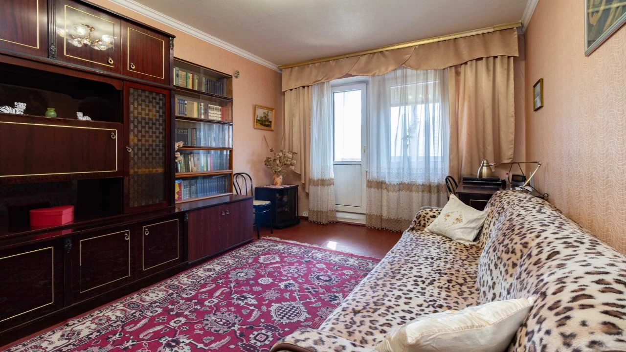 Продаж 2к Осокорки | 53 м² | газ | 10 хв метро | держпрограм