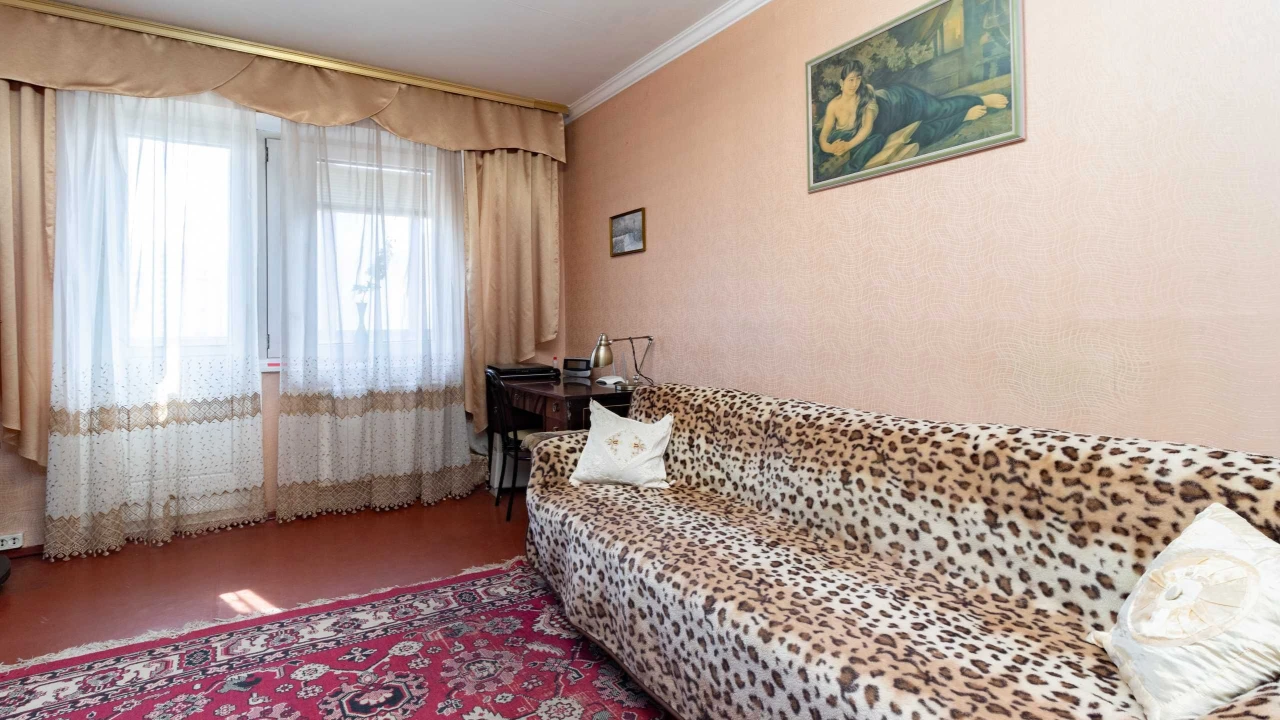 Продаж 2к Осокорки | 53 м² | газ | 10 хв метро | держпрограм