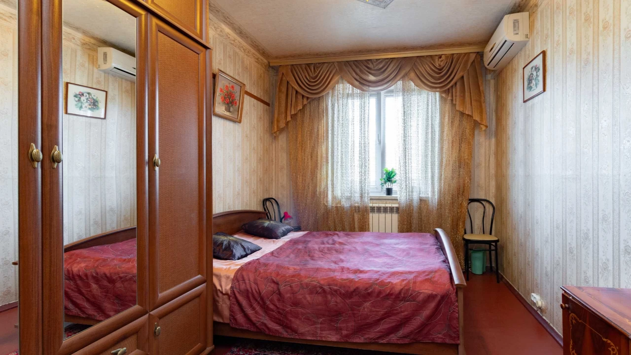 Продаж 2к Осокорки | 53 м² | газ | 10 хв метро | держпрограм