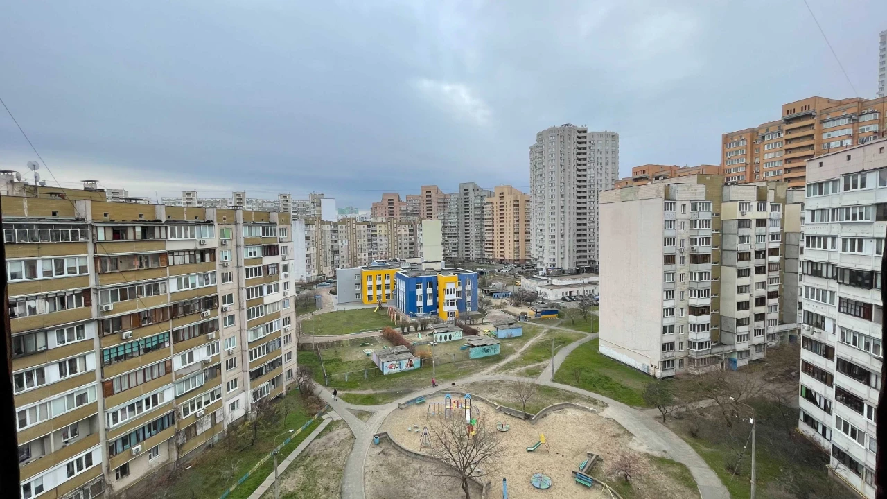Продаж 2к Осокорки | 53 м² | газ | 10 хв метро | держпрограм