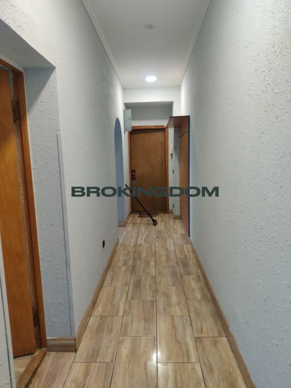 Продаж 2 кім.кварт. вул. Максима Токарева,4 (Вузівська). єВі