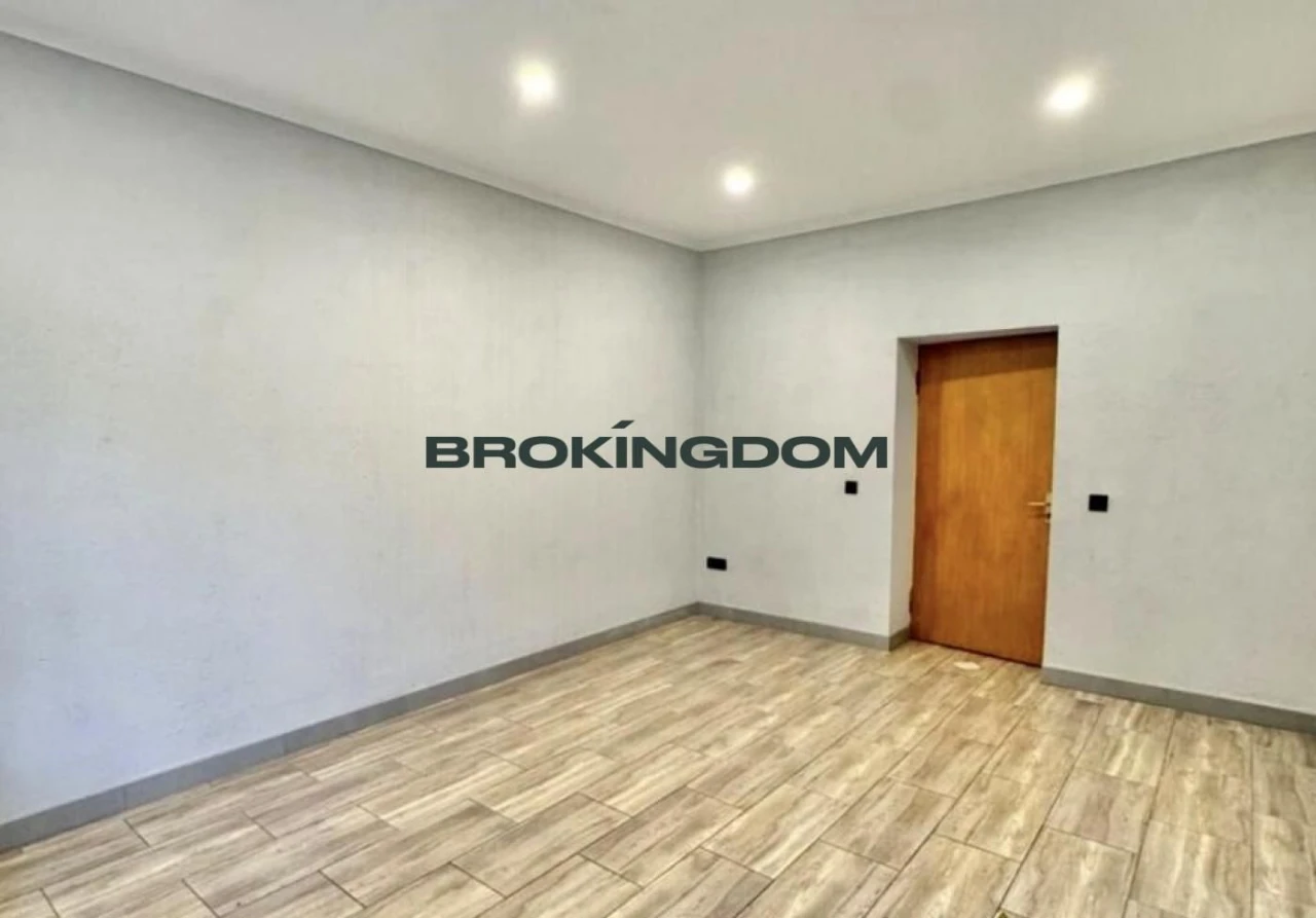 Продаж 2 кім.кварт. вул. Максима Токарева,4 (Вузівська). єВі