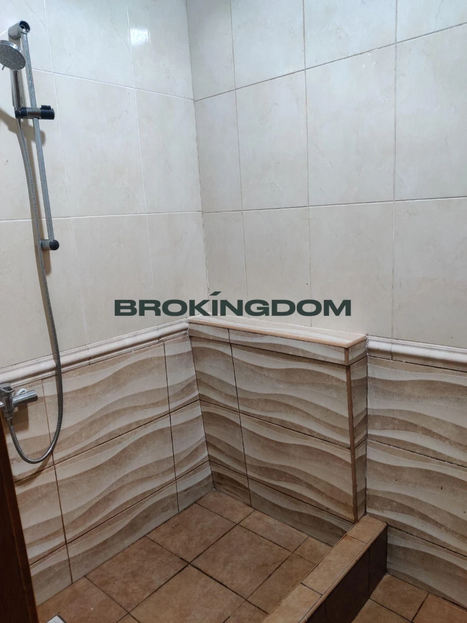 Продаж 2 кім.кварт. вул. Максима Токарева,4 (Вузівська). єВі
